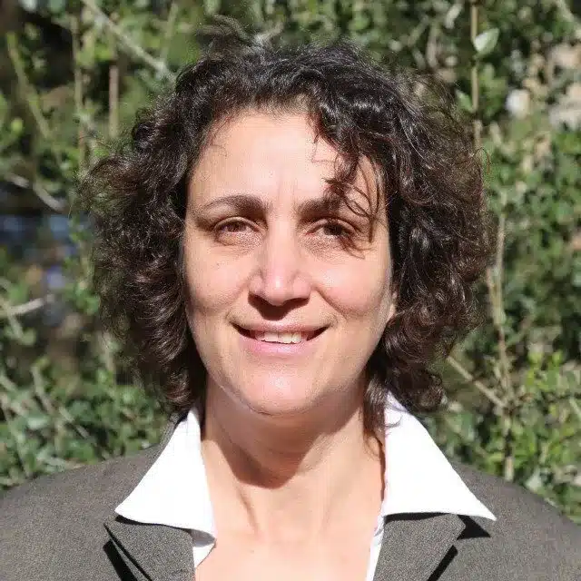 dr iris veterinarian